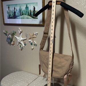 American Eagle Outfitters Honey/Beige Shoulder Bag